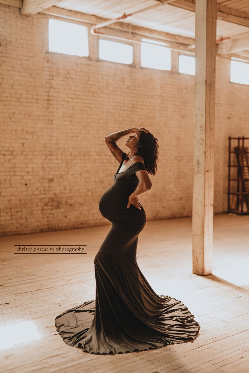 Black Onyx Athena Maternity Photoshoot Gown One-Size - Chicaboo