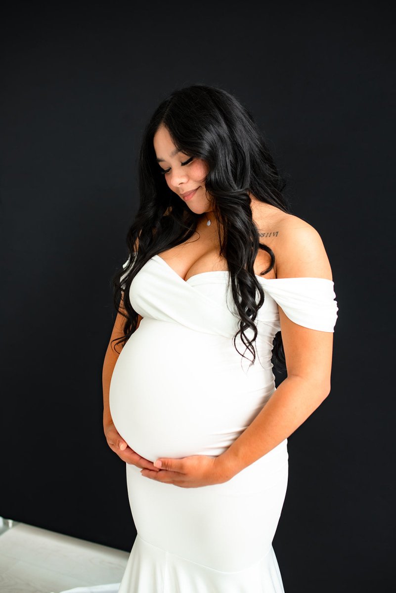 W922, White Maternity Shoot Gown, Size (All) – Style Icon www.dressrent.in